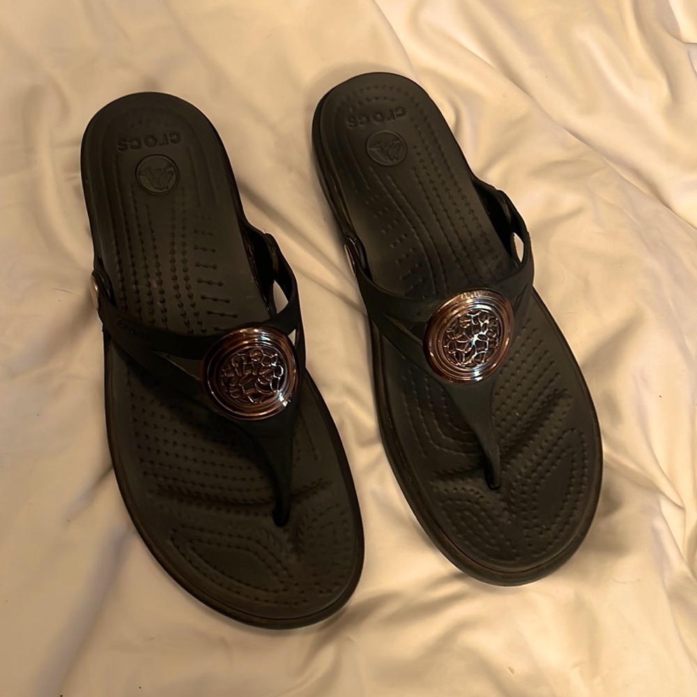 Womens croc flip flops